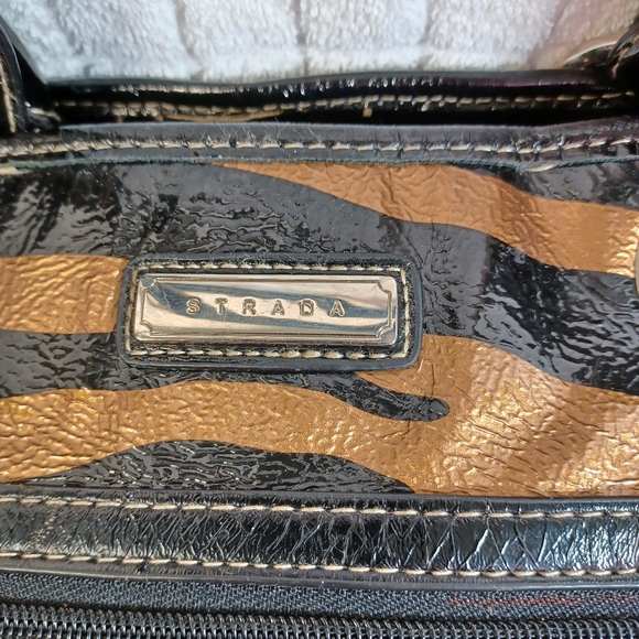 Strata Glossy Animal Print Tote Purse - Picture 4 of 12